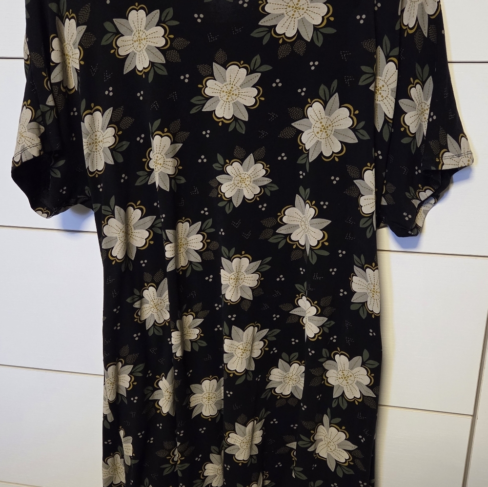 XL Gudrun Sjoden Tunic/Dress in Great Condition, Black With a Floral Pattern